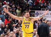 开云体育入口-卡利亚罗梅开二度，率队晋级下一轮的简单介绍