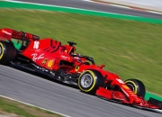 开云足球直播-索伯车队完胜雷诺车队，佩雷兹统治全场