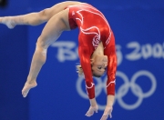 开云体育APP下载-维尼修斯欧冠封神夜，荷兰新星斩落米兰，半决赛上演王者接管