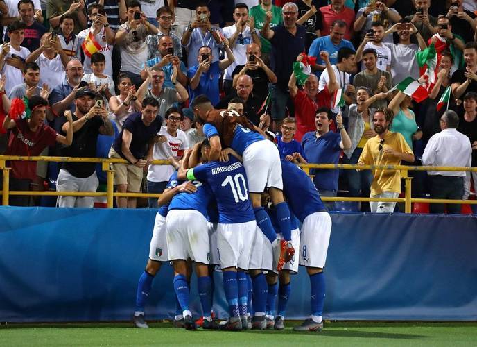 意大利国脚表现出色,率队轻松取胜 意大利国脚表现出色,率队轻松取胜