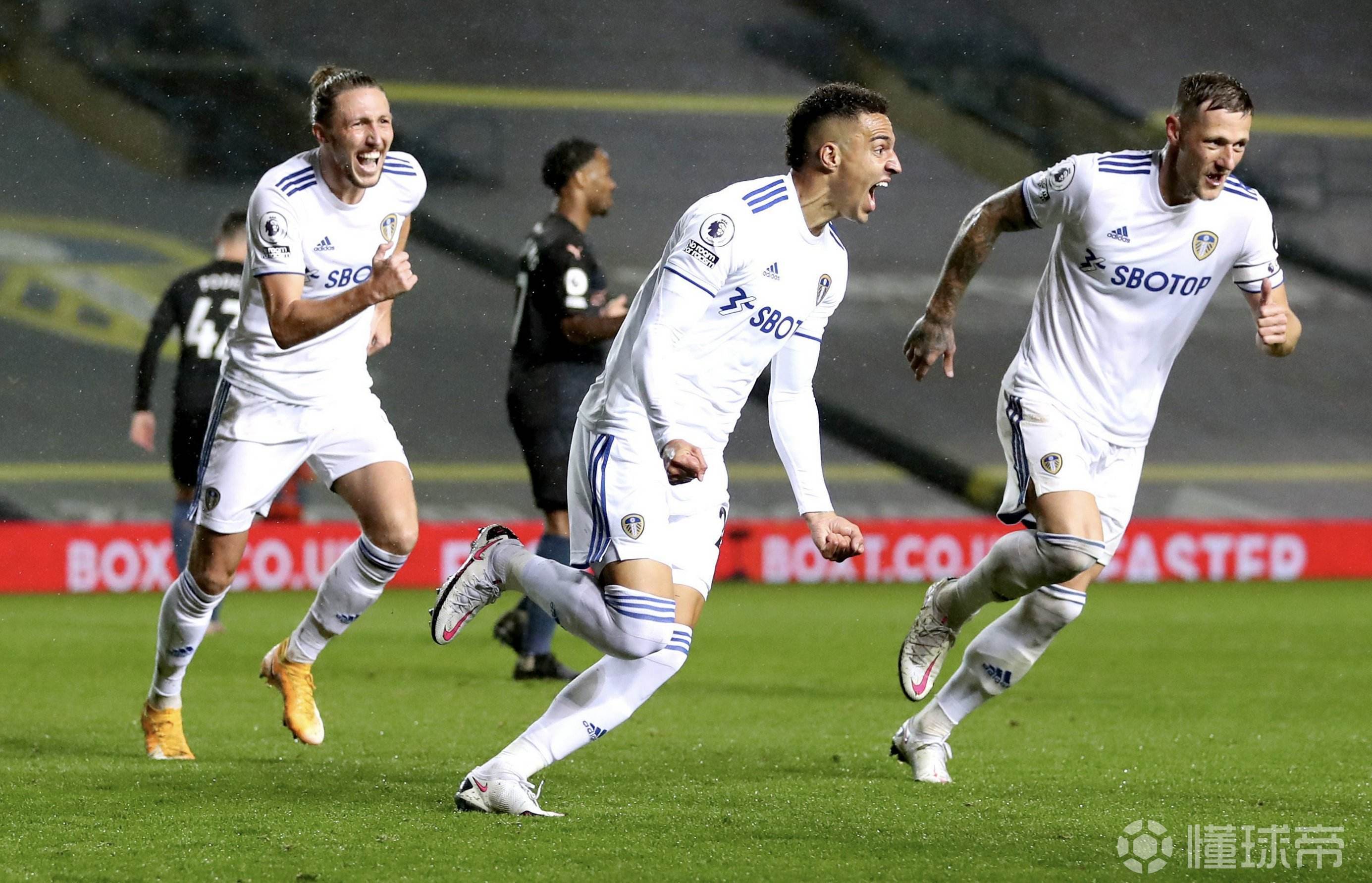 利兹联逼平顶级球队,豪取宝贵一分保住希望!的简单介绍 利兹联逼平顶级球队,豪取宝贵一分保住希望!的简单介绍