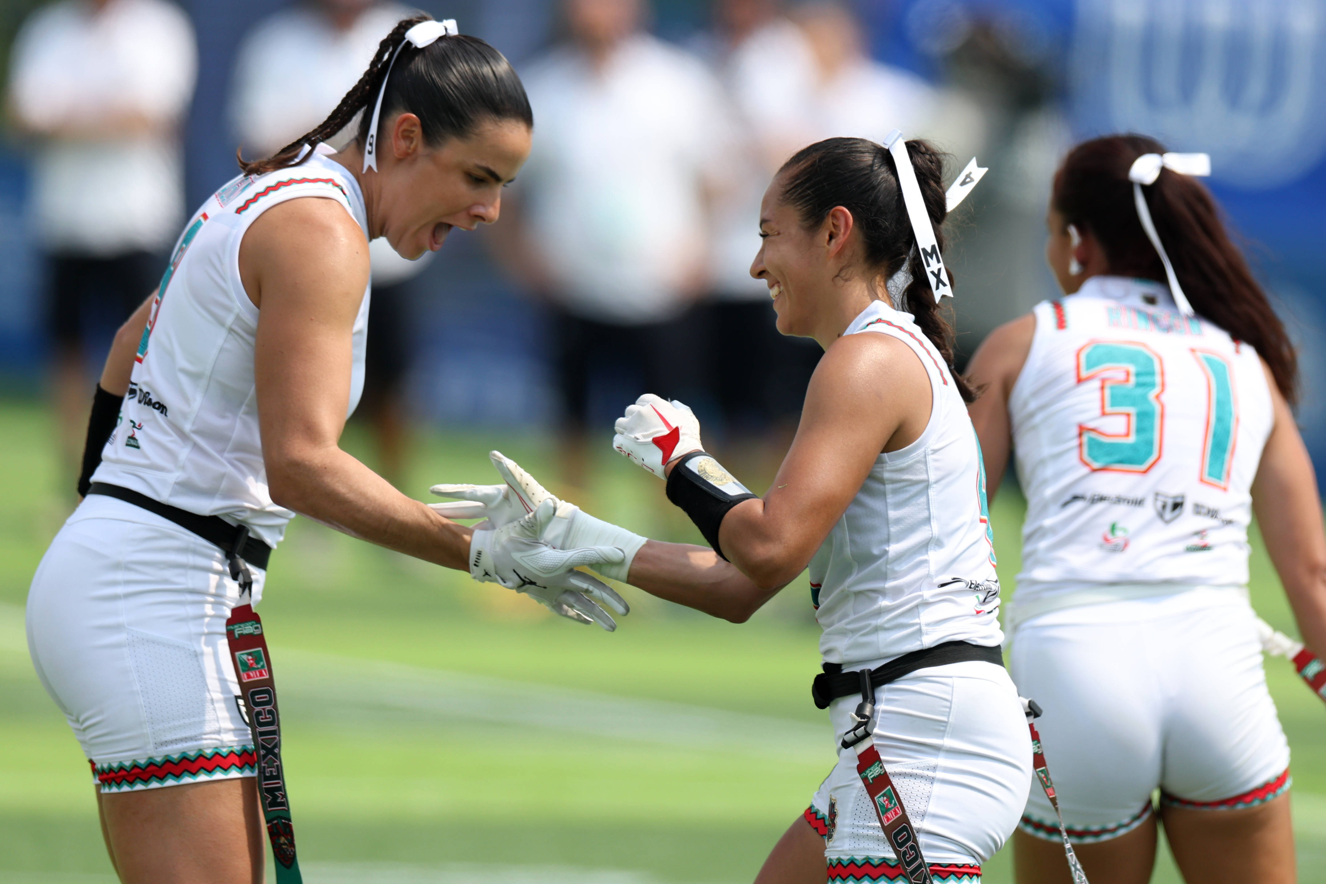 墨西哥男子橄榄球队团结一心,打败强敌的简单介绍 墨西哥男子橄榄球队团结一心,打败强敌的简单介绍