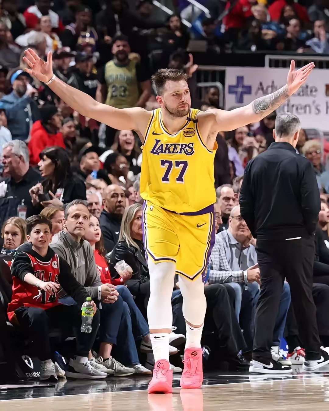 卡利亚罗梅开二度,率队晋级下一轮的简单介绍 卡利亚罗梅开二度,率队晋级下一轮的简单介绍