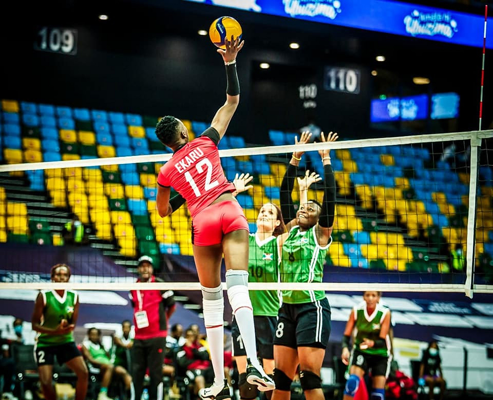 非洲排球队克服困难，展现实力的简单介绍