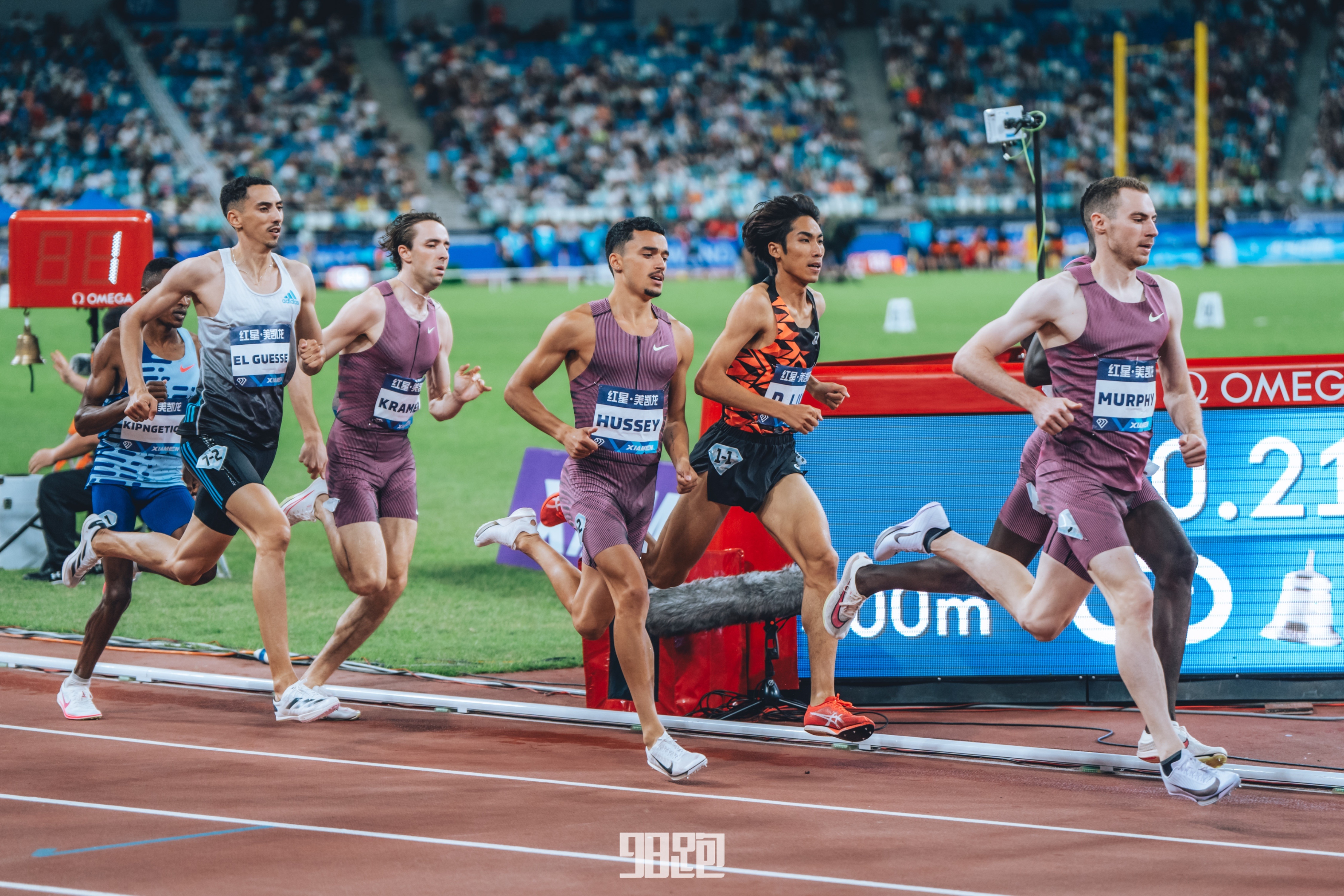 南非选手突破个人最佳，获得田径金牌的简单介绍