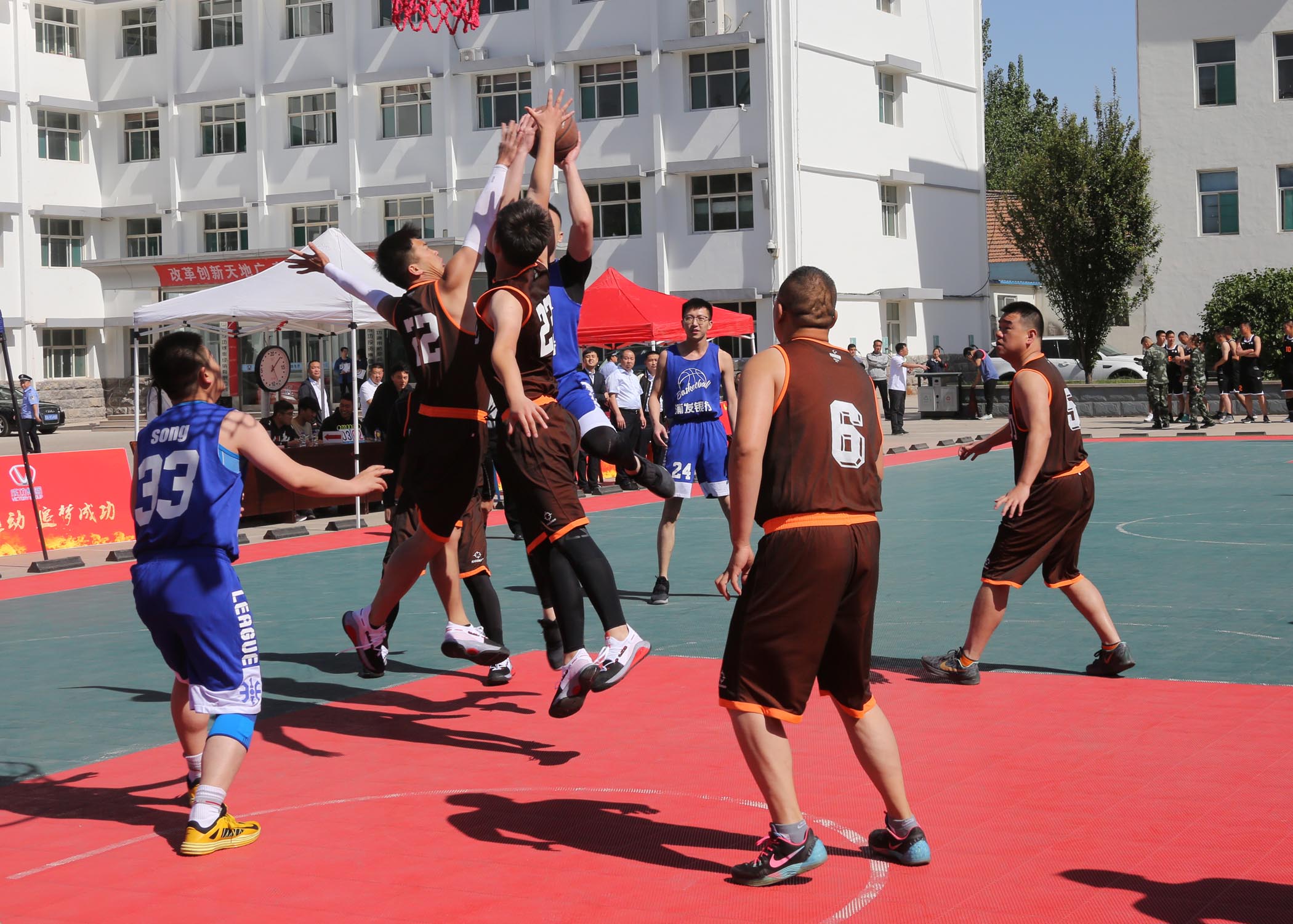 包含哥伦比亚篮球职业联赛颁奖盛典,精彩纷呈的词条 包含哥伦比亚篮球职业联赛颁奖盛典,精彩纷呈的词条