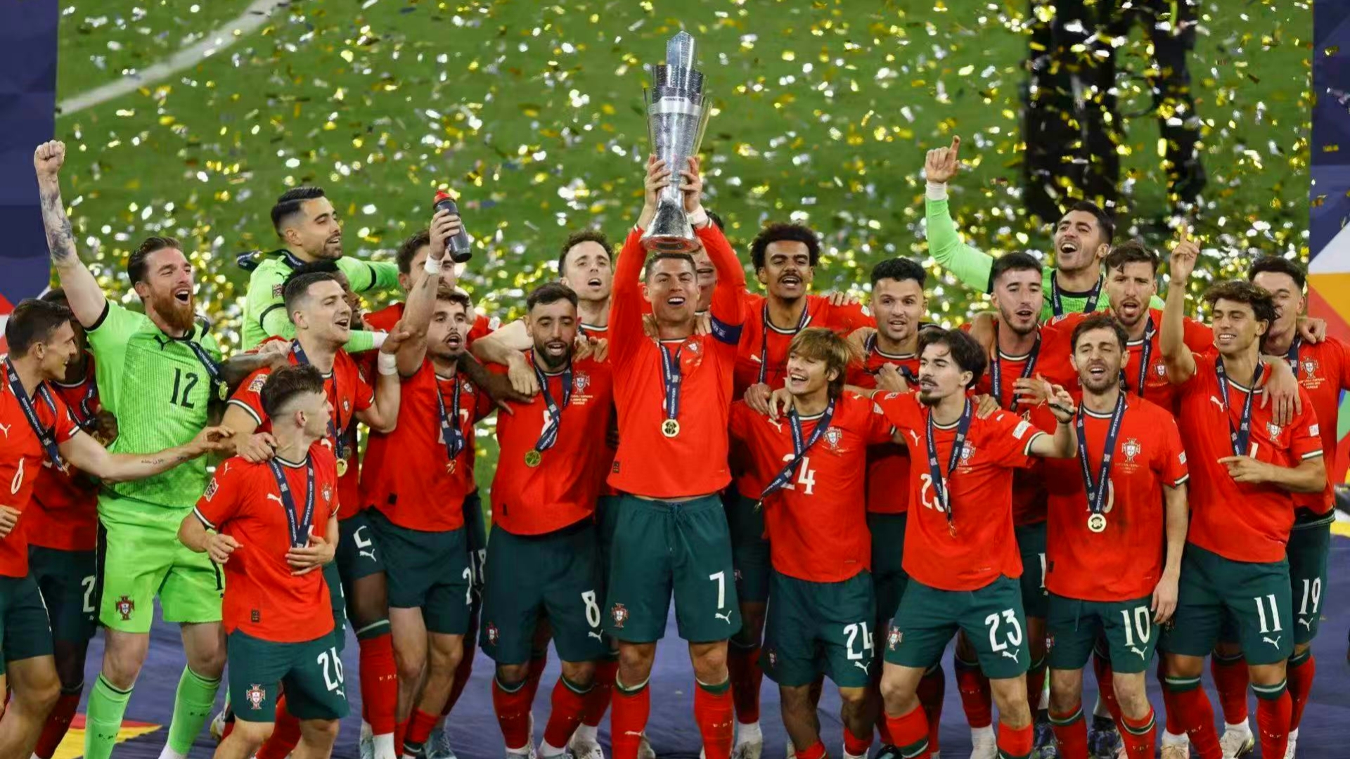 欧国联赛火热决战,球员备战全力 欧国联赛火热决战,球员备战全力