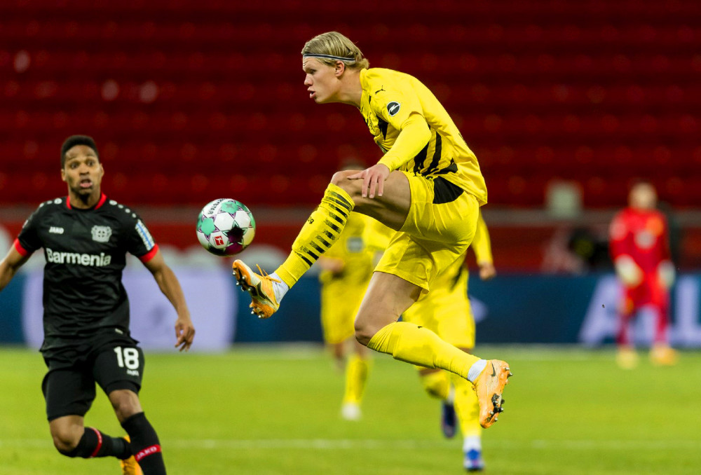 关于门兴格拉德巴赫取得连胜,崭露头角的信息 关于门兴格拉德巴赫取得连胜,崭露头角的信息