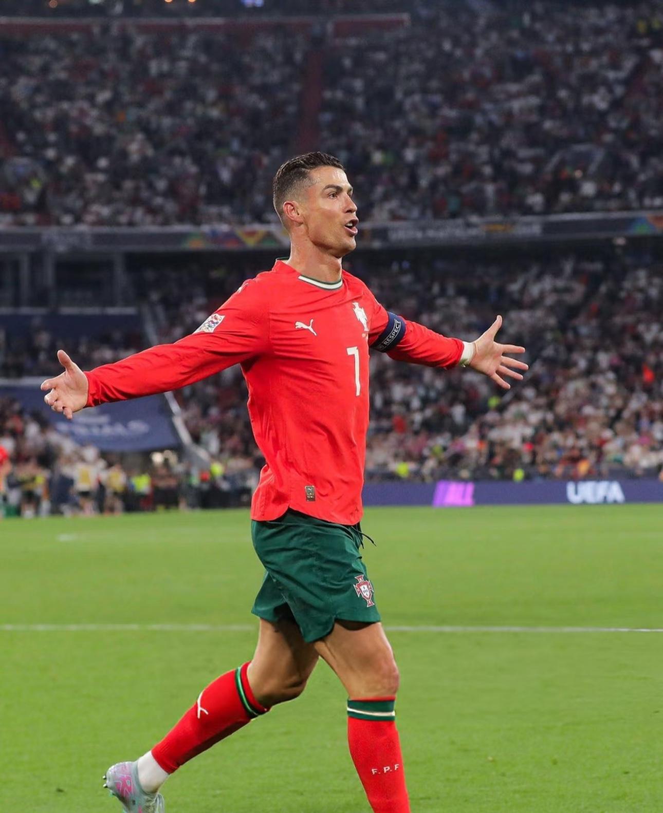 包含西汉姆联球员突破自我,贡献进球的词条 包含西汉姆联球员突破自我,贡献进球的词条