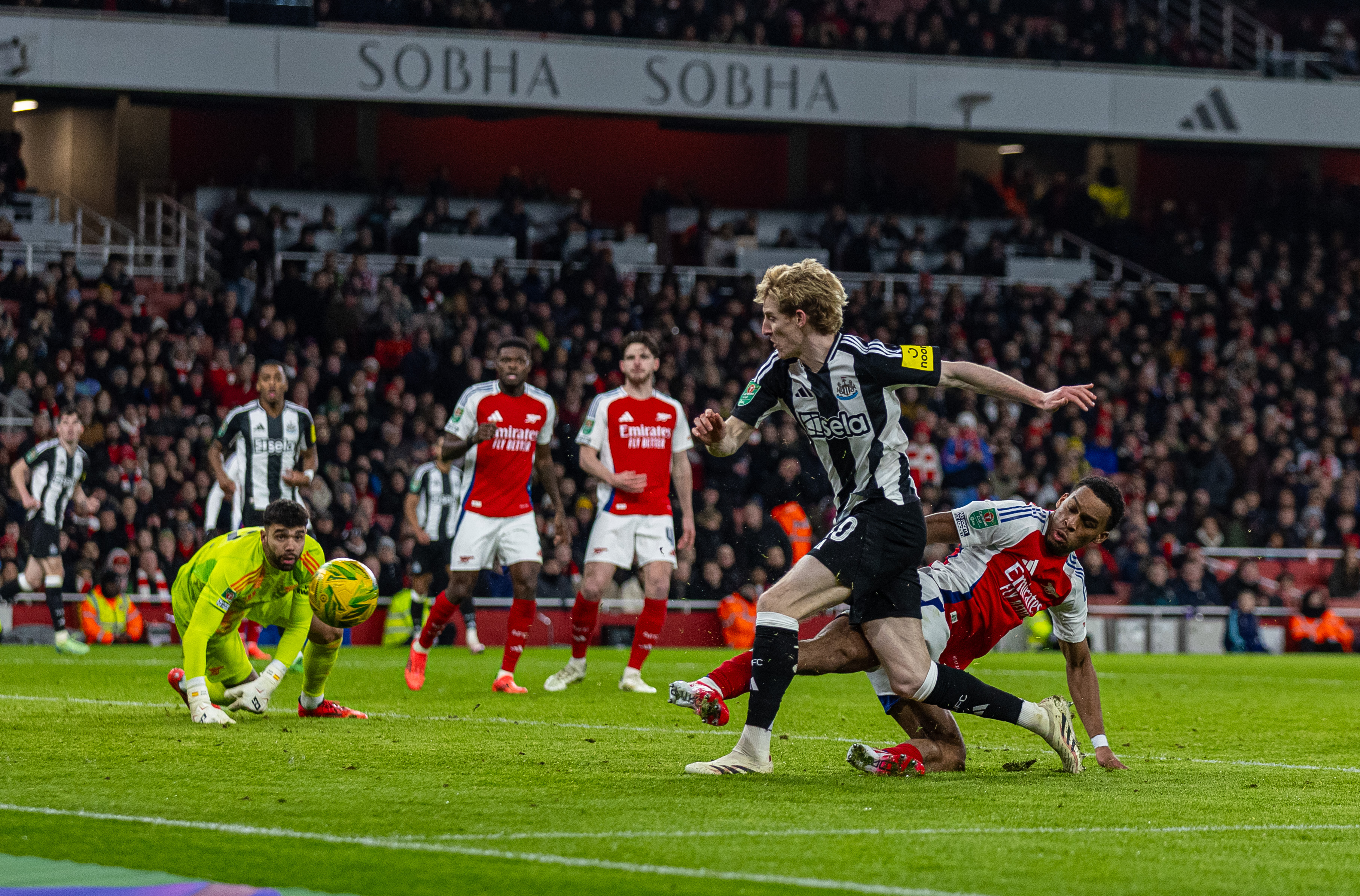 阿森纳鏖战西班牙,孙兴慜惊艳四座的简单介绍 阿森纳鏖战西班牙,孙兴慜惊艳四座的简单介绍