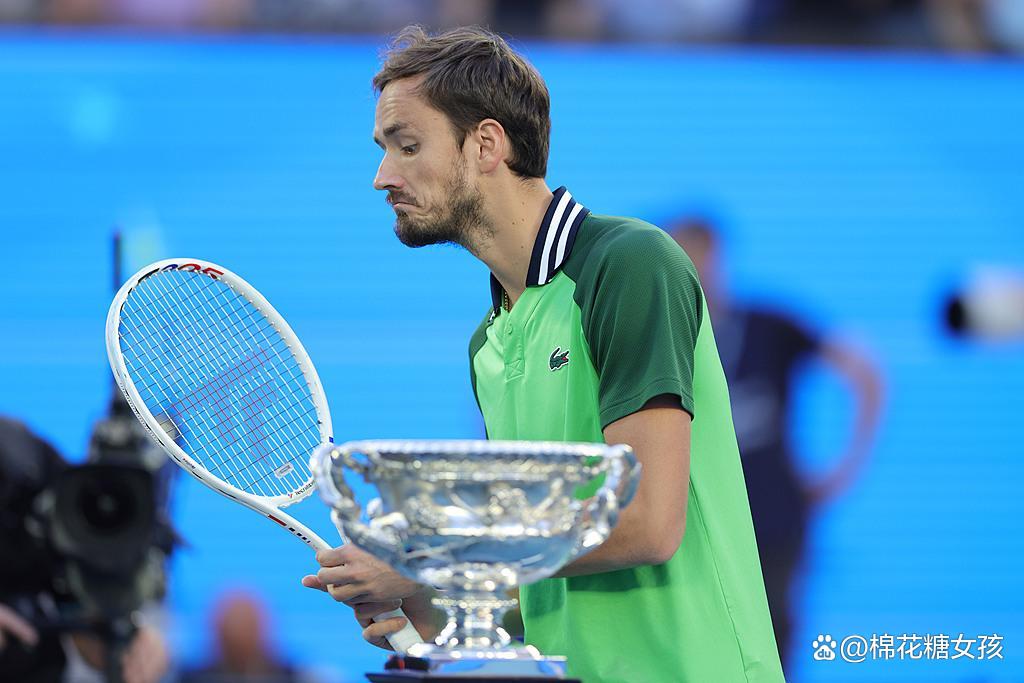 温网险胜年终总决赛,梅德韦杰夫关键制胜 温网险胜年终总决赛,梅德韦杰夫关键制胜