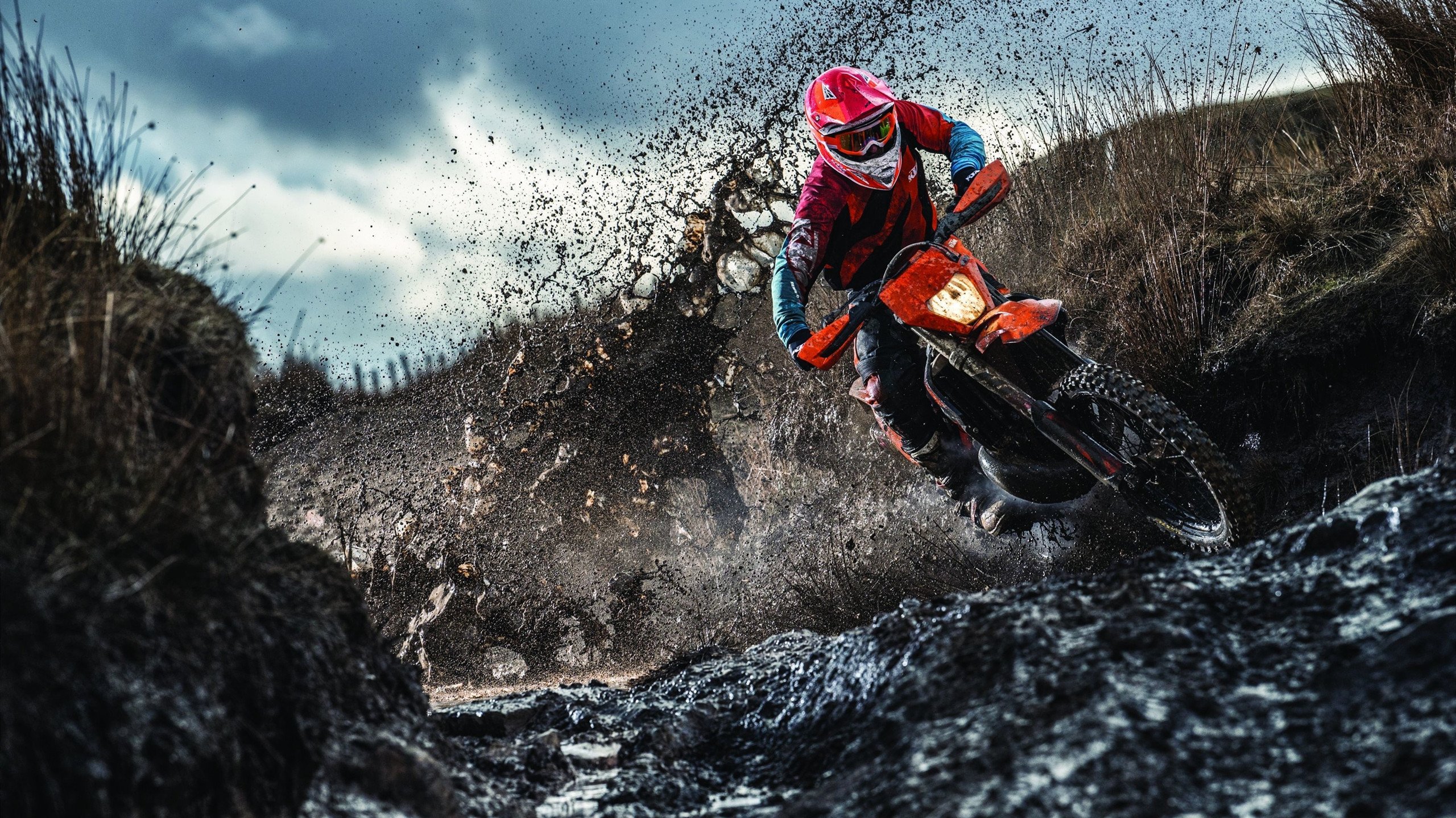 卡塞米罗独舞绿茵，洪都拉斯防线在伊朗铁骑前溃败