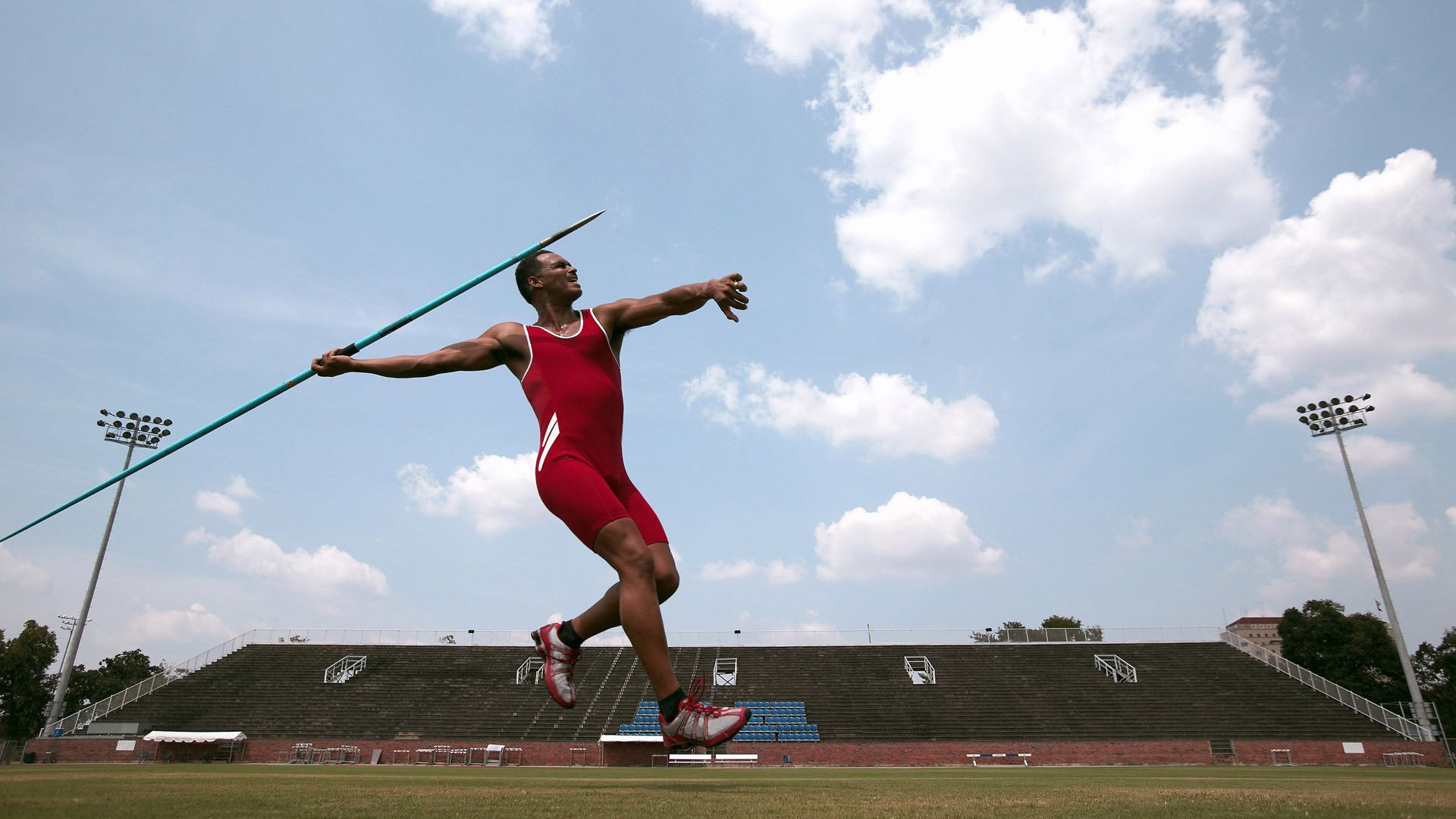 南美铁壁与东亚利刃,三笘薰如何刺穿宿命的锁链