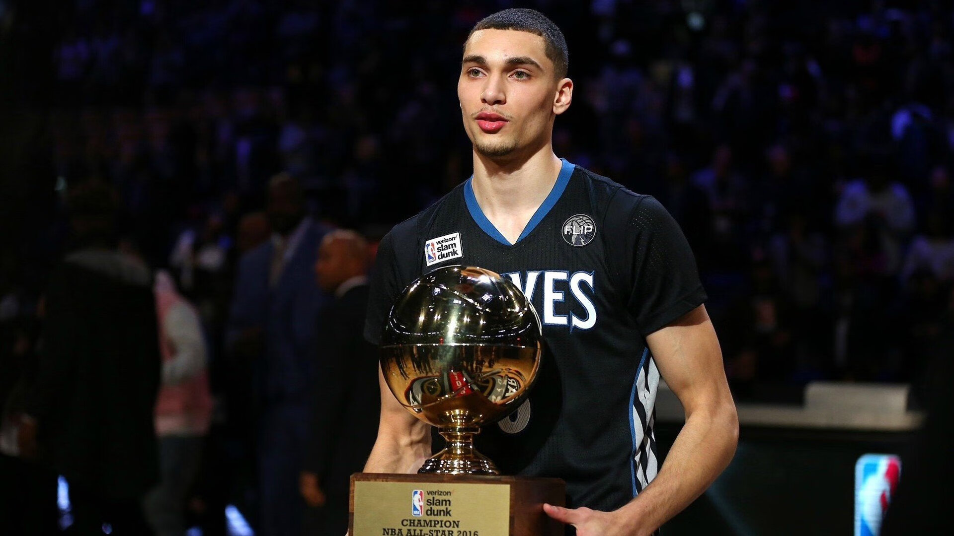 年度焦点之战之夜，范戴克存在感拉满