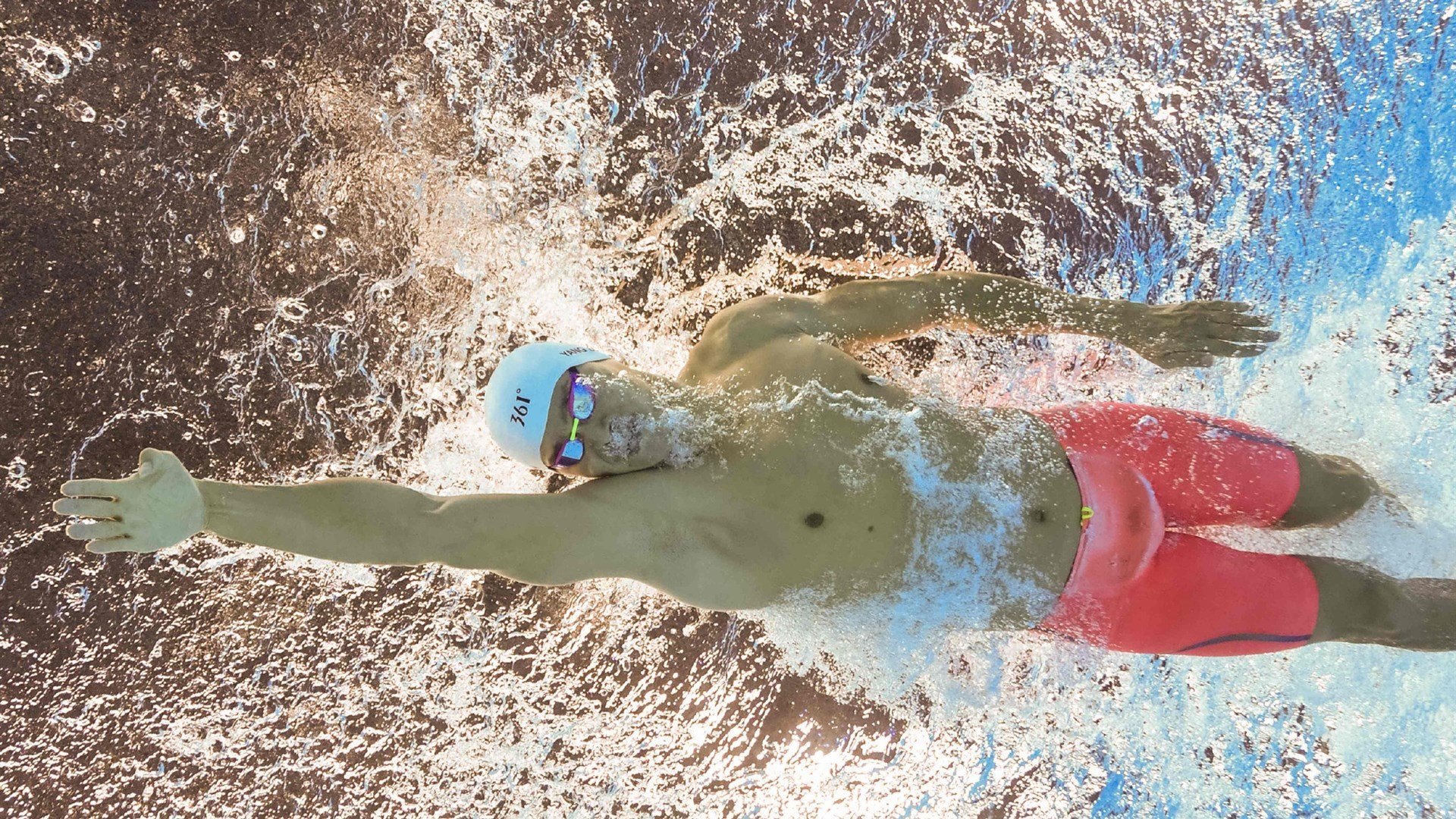 戈麦斯高光表现照亮赛场,伊拉克强势拿下波兰展现亚洲力量