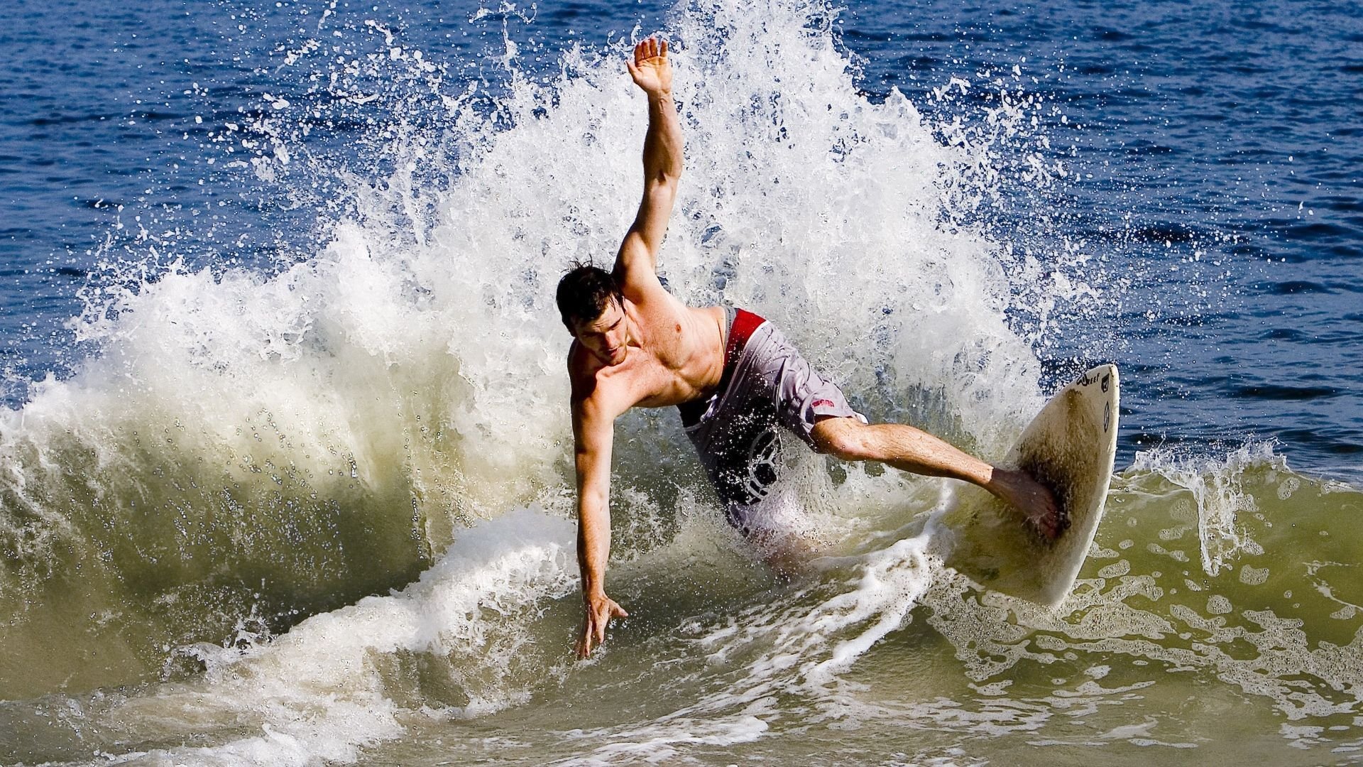 从魁北克到慕尼黑,力克里昂的德甲争冠夜,一场孔德式的哲学接管